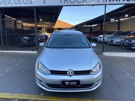 VOLKSWAGEN GOLF 1.4 TSI COMFORTLINE 16V GASOLINA 4P AUTOMÁTICO VOLKSWAGEN GOLF 1.4 TSI COMFORTLINE 16V GASOLINA 4P AUTOMÁTICO
